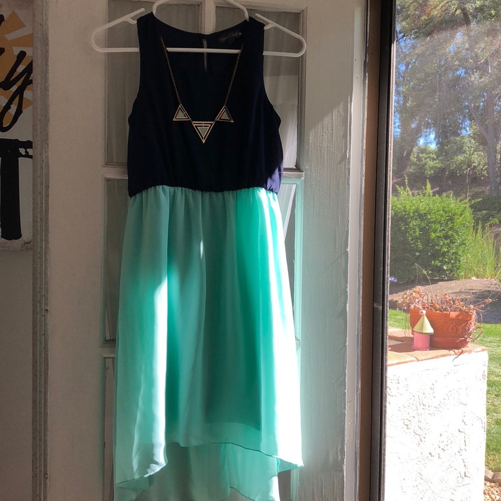 Super flowy girls dress